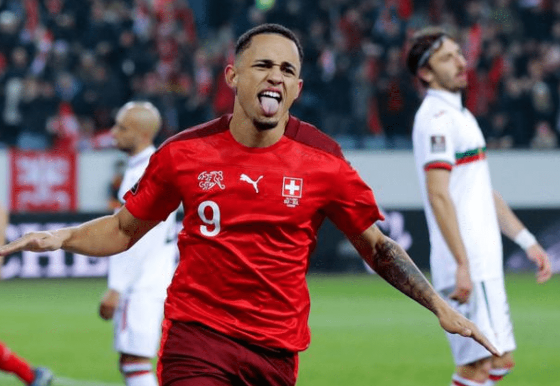 starsports app-重要助攻首场状态出色，瑞士队观众沸腾！，穆古鲁扎重返赛场引发球迷热议-starsports app