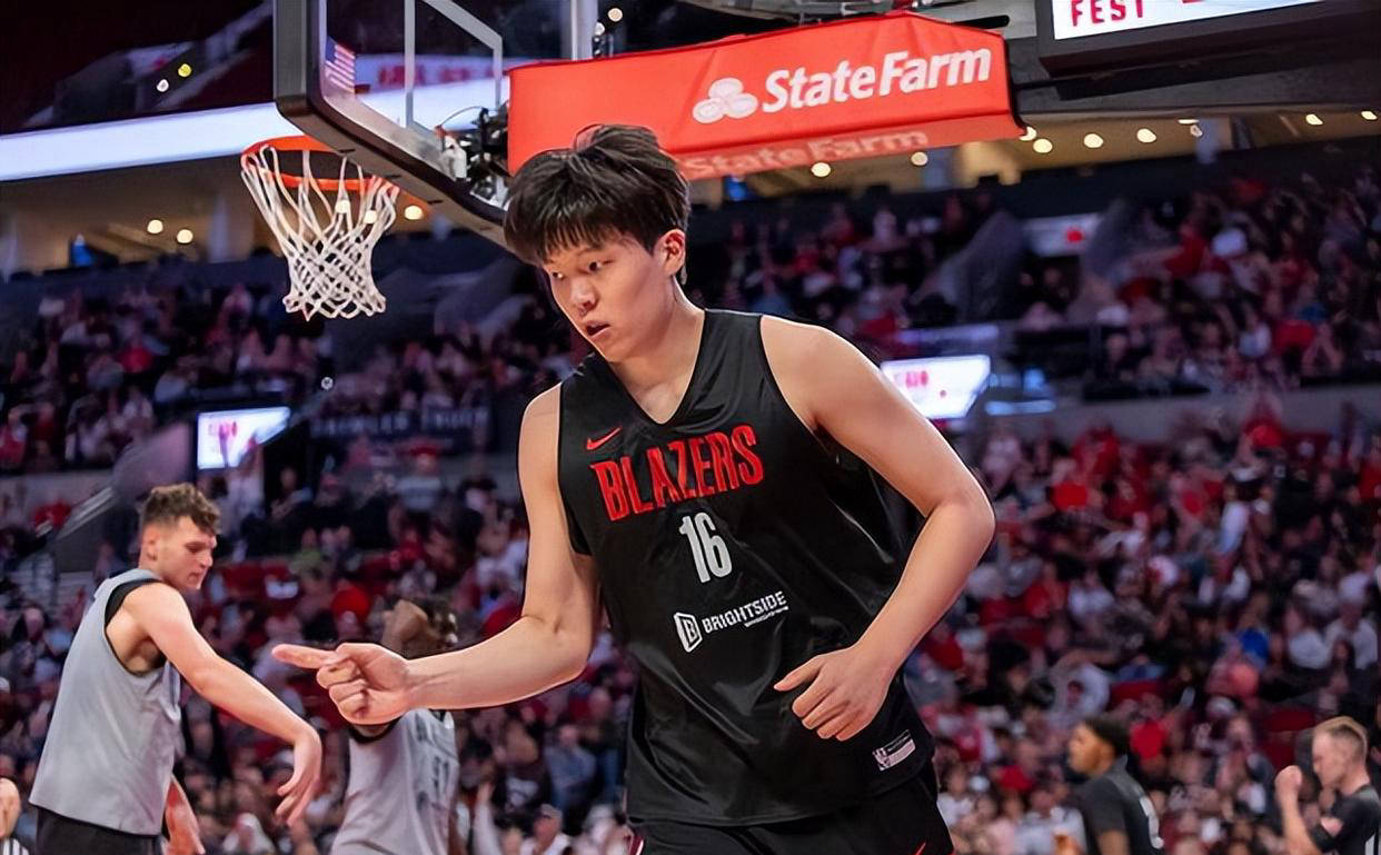 星空体育-包含赛地聚焦：CBA常规赛赛后热度飙升；芝加哥公牛复出首秀；信心回归；赛程密集仍需轮换的词条-星空体育