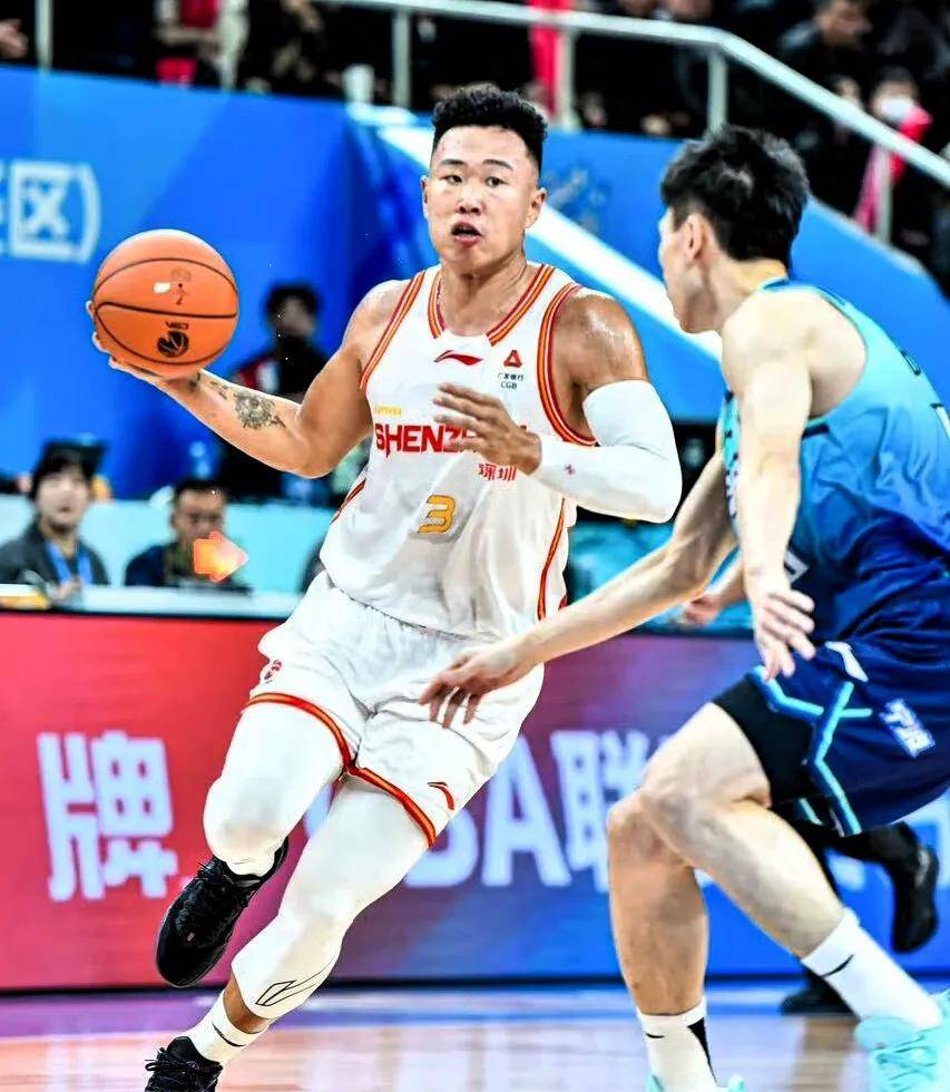 包含CBA季后赛今夜走向成谜，深圳男篮临场应变，震撼外界，数据趋势出现新变化的词条