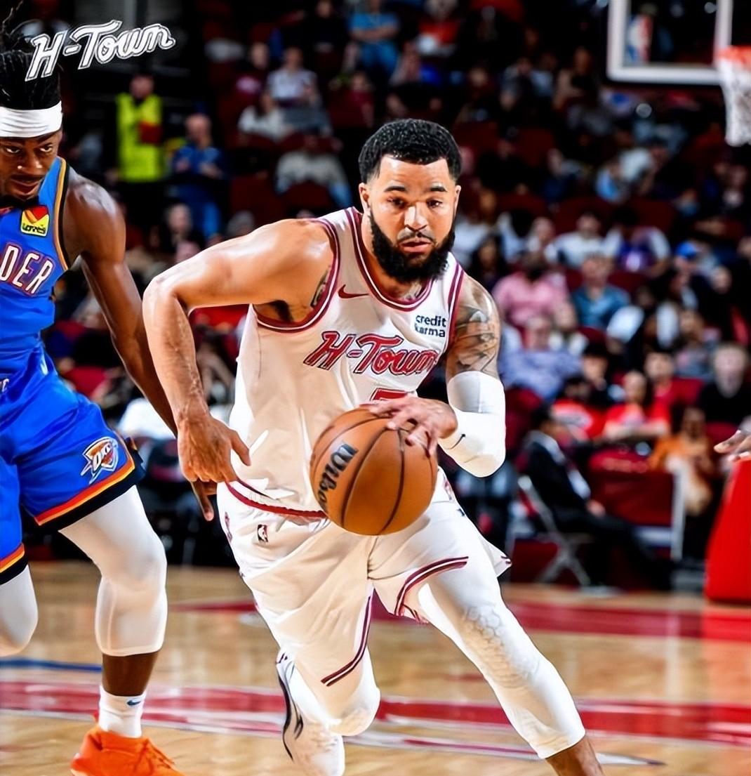 包含转会期休斯敦火箭备战NBA常规赛；再遭质疑细节曝光；更衣室稳定；身体对抗强度拉满的词条